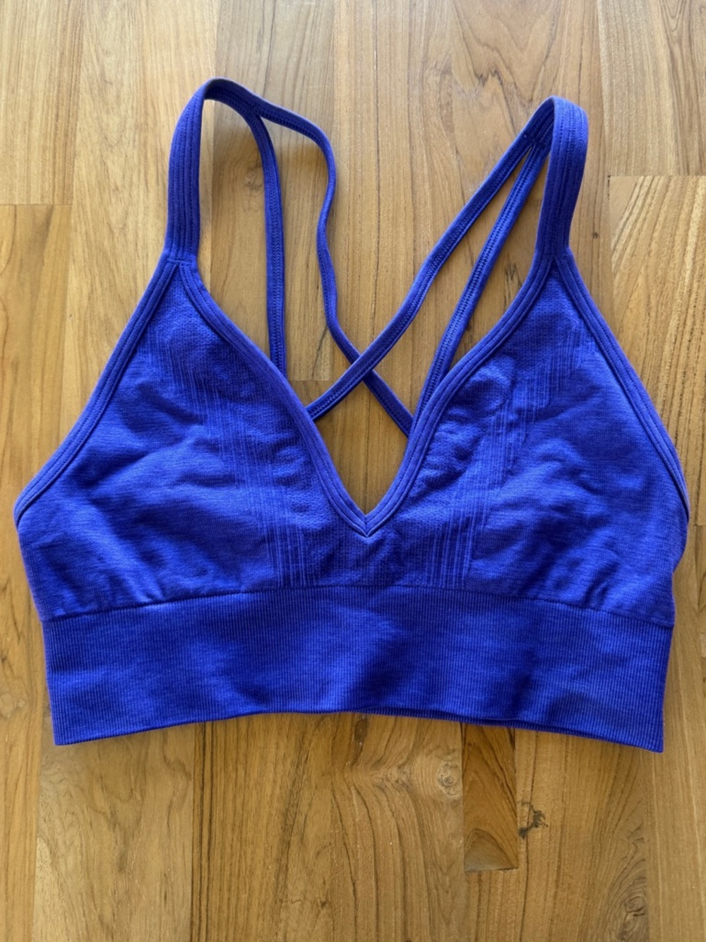 Lululemon Seamless Plunge Sports Bra Deep Purple